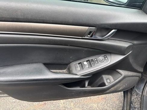 Used 2018 Honda Accord LX image 9