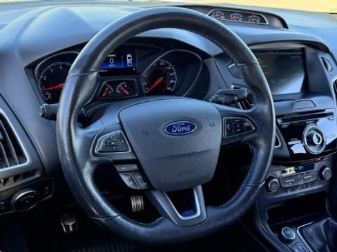 Used 2017 Ford Focus RS image 27