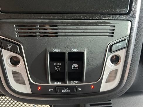 Used 2025 Honda Ridgeline Black Edition image 28