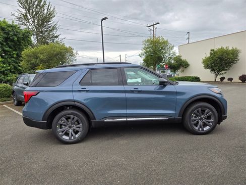 New 2025 Ford Explorer Active w/ Active Comfort Package image 4