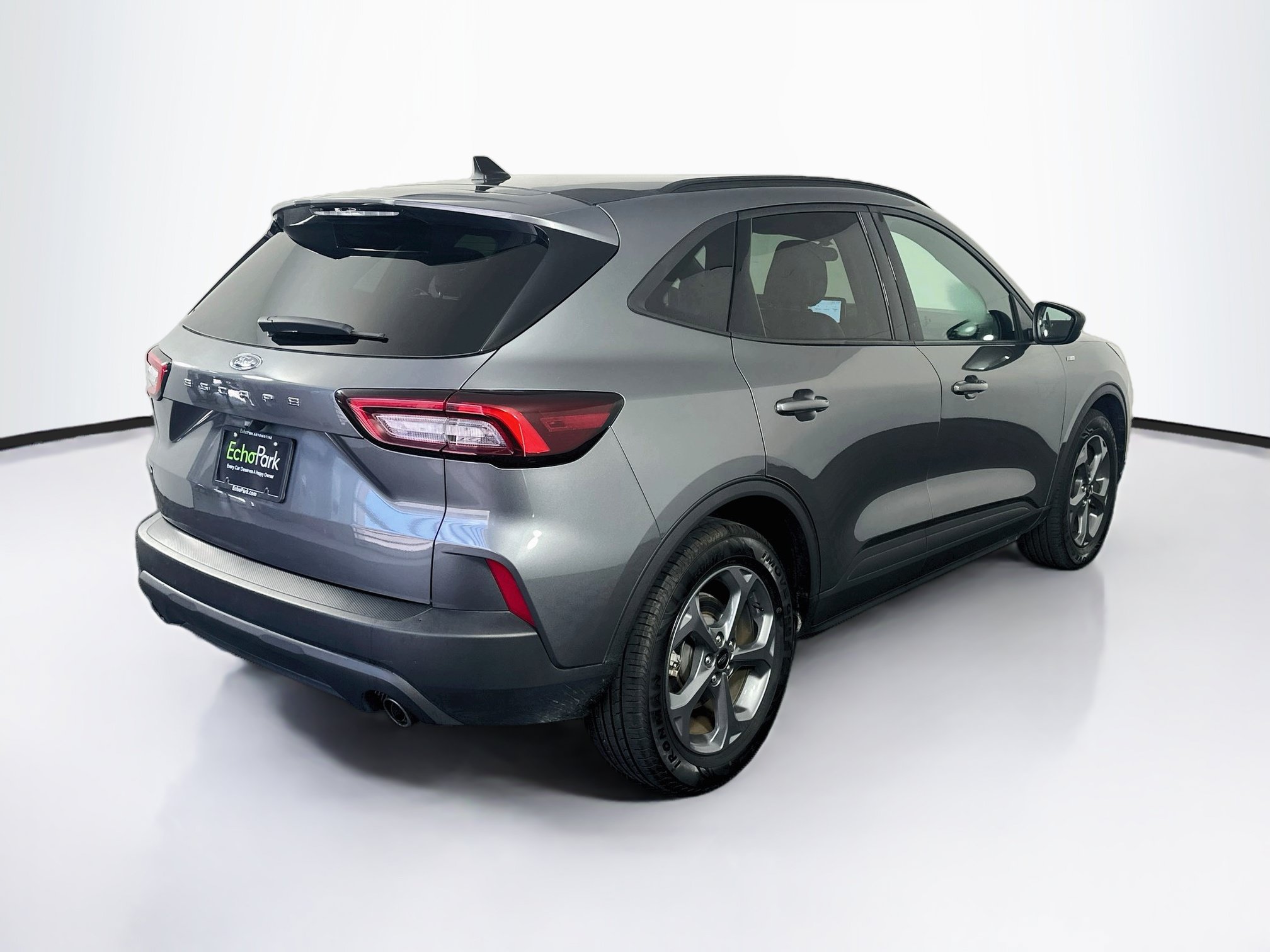 Used 2025 Ford Escape ST-Line FWD image 9