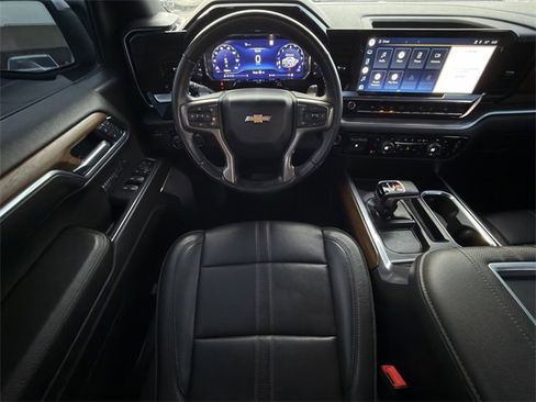 Used 2022 Chevrolet Silverado 1500 High Country w/ Z71 Off-Road Package image 12