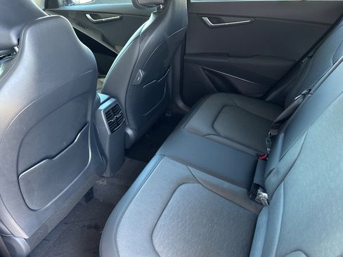 New 2026 Kia Niro FWD image 12