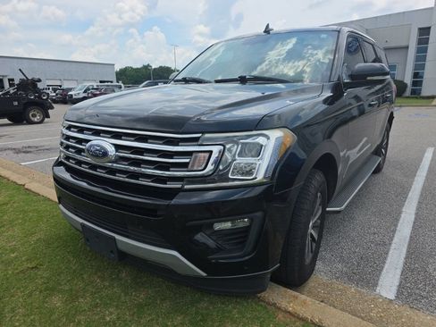 Used 2019 Ford Expedition XLT w/ Equipment Group 202A RWD image 3
