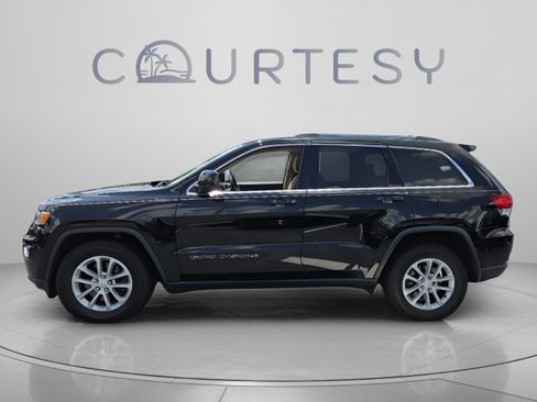 Used 2021 Jeep Grand Cherokee Laredo RWD image 2
