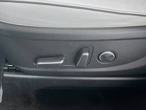 Used 2024 Hyundai Palisade SEL FWD image 19