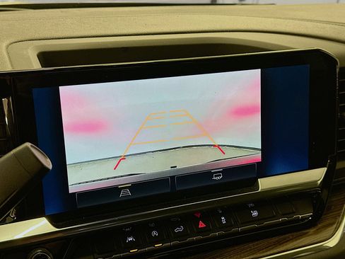 Used 2023 Chevrolet Silverado 1500 LT AWD/4WD image 23