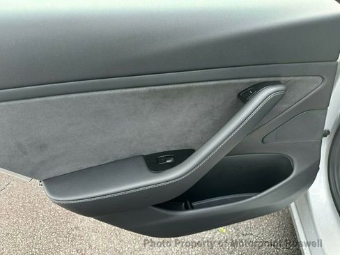 Used 2018 Tesla Model 3 Long Range image 23
