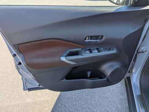 Used 2021 Nissan Kicks SR w/ Exterior Package image 11