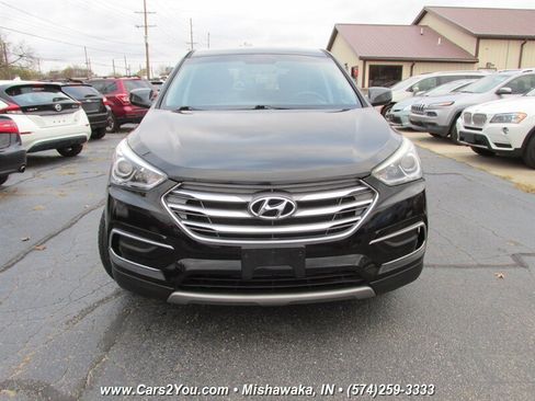 Used 2017 Hyundai Santa Fe Sport image 2