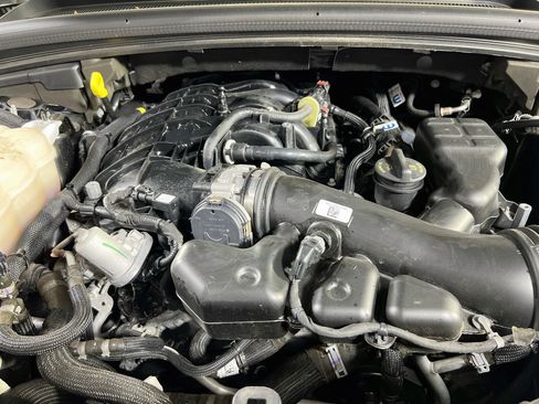 Used 2023 Jeep Grand Cherokee L Laredo AWD/4WD image 29