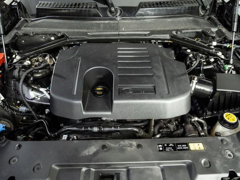 Used 2023 Land Rover Defender 110 X AWD/4WD image 34