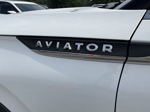 Used 2022 Lincoln Aviator Reserve w/ Elements Package Plus AWD/4WD image 42