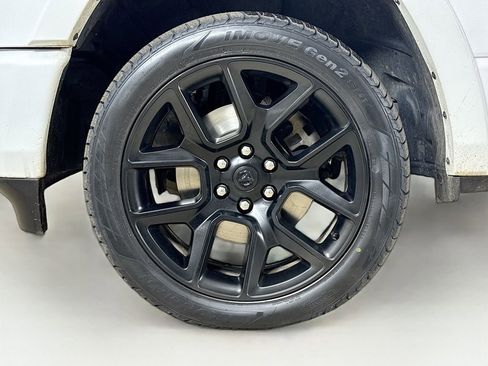 Used 2021 RAM 1500 Laramie image 27