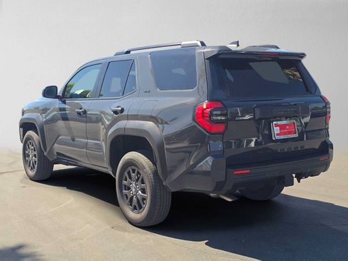 Certified 2026 Toyota 4Runner SR5 AWD/4WD image 27
