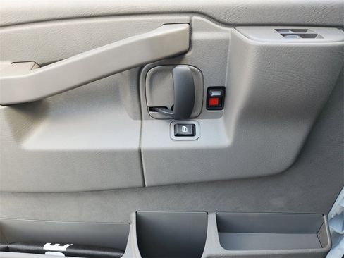 New 2025 Chevrolet Express 3500 w/ Power Convenience Package image 18