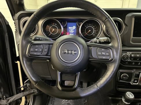 Used 2022 Jeep Wrangler Sport AWD/4WD image 13