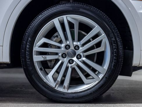 Used 2019 Audi Q5 2.0T Premium Plus w/ Premium Plus Package AWD/4WD image 19