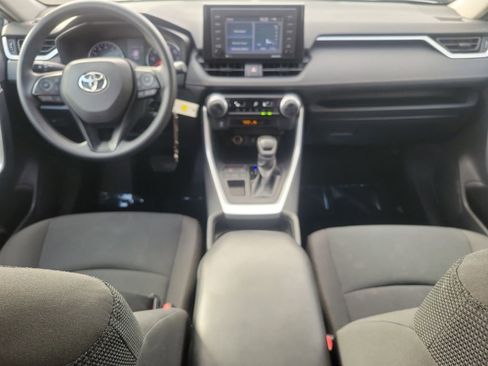 Used 2021 Toyota RAV4 LE image 12