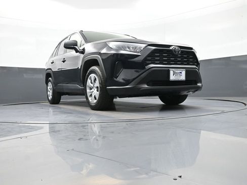 Used 2019 Toyota RAV4 LE w/ All Weather Liner Package AWD/4WD image 27