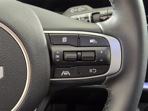 Used 2025 Kia Sportage X-Line w/ Premium Package image 29