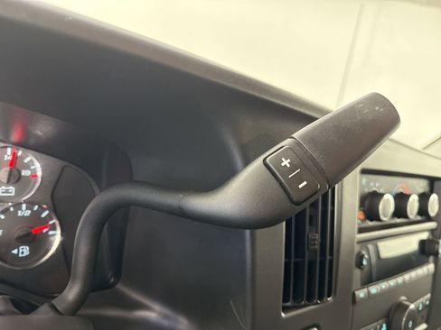 Used 2024 Chevrolet Express 3500 LT w/ LT Preferred Equipment Group image 18