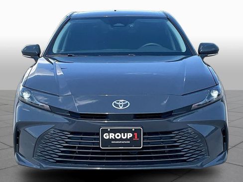 Used 2025 Toyota Camry LE w/ Convenience Package FWD image 4