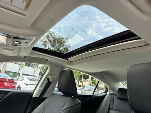 Certified 2023 Lexus ES 350 w/ Accessory Package (Z2) FWD image 22