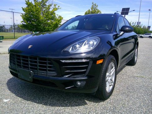 Used 2017 Porsche Macan AWD/4WD image 28