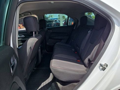 Used 2017 Chevrolet Equinox LS FWD image 11