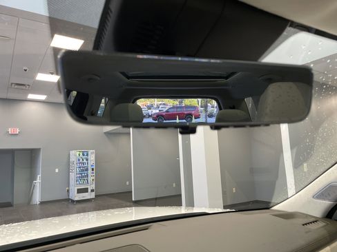 Used 2025 Hyundai Santa Fe Calligraphy AWD/4WD image 35