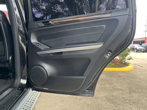 Used 2012 Mercedes-Benz GL 320 BlueTEC 4MATIC image 26