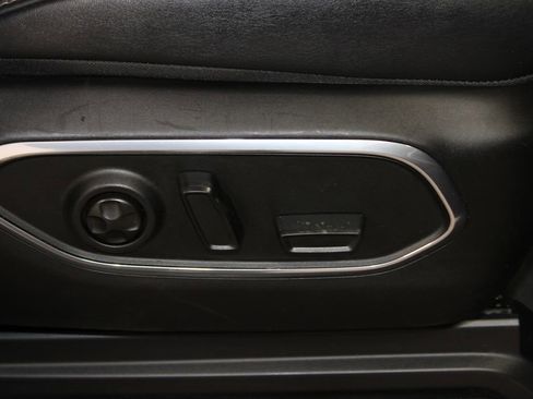 Used 2024 Jeep Wagoneer Series III AWD/4WD image 27