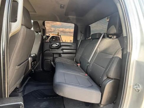 Used 2022 Chevrolet Silverado 3500 LT w/ Convenience Package image 10