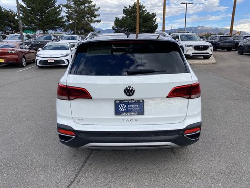 Used 2023 Volkswagen Taos SE w/ Panoramic Sunroof Package FWD image 50