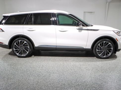 Used 2022 Lincoln Aviator Reserve w/ Equipment Group 201A image 6