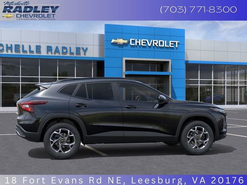 New 2026 Chevrolet Trax LT w/ Driver Confidence Package image 7