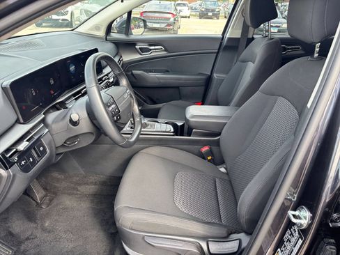Used 2026 Kia Sportage LX FWD image 26