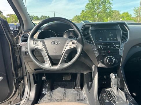 Used 2017 Hyundai Santa Fe Sport FWD image 15