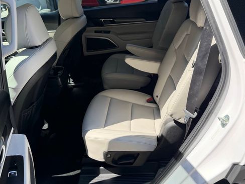 Used 2023 Kia Telluride S AWD/4WD image 18