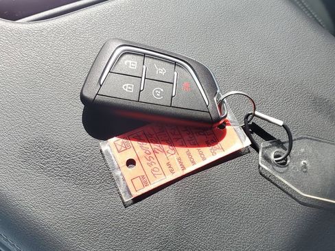 Used 2024 Cadillac Lyriq Tech image 28