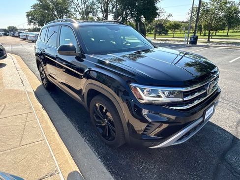 Used 2023 Volkswagen Atlas SE w/ Panoramic Sunroof Package AWD/4WD image 8