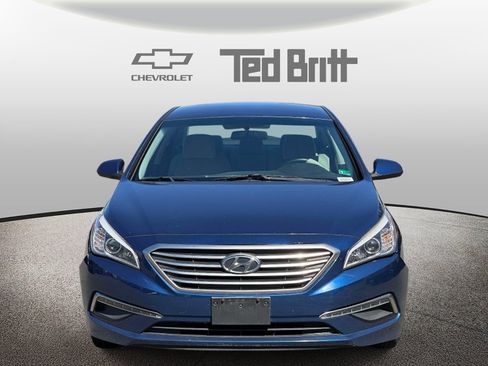 Used 2015 Hyundai Sonata SE FWD image 2