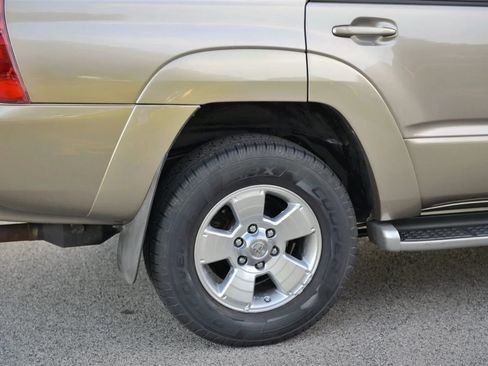 Used 2004 Toyota 4Runner Limited AWD/4WD image 14