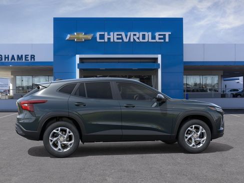 New 2026 Chevrolet Trax LS w/ LS Convenience Package FWD image 29