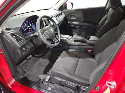 Used 2018 Honda HR-V EX image 10