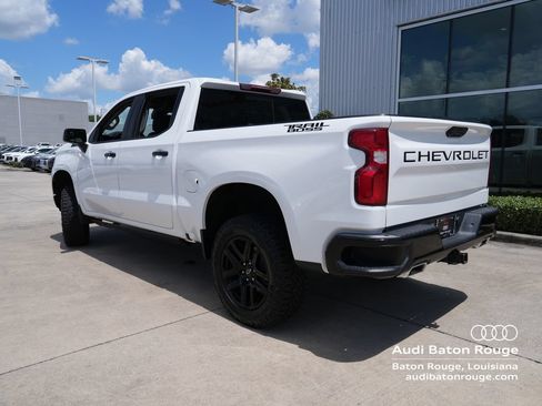 Used 2025 Chevrolet Silverado 1500 LT Trail Boss w/ Convenience Package II AWD/4WD image 3