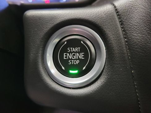 Used 2023 GMC Yukon XL SLT RWD image 34