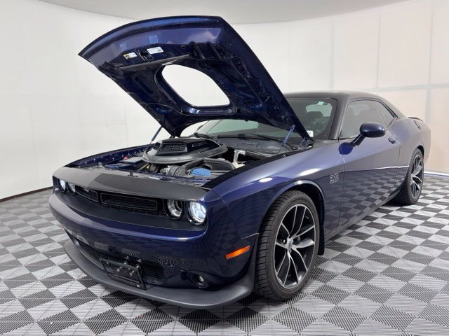 Used 2017 Dodge Challenger R/T Scat Pack RWD image 10