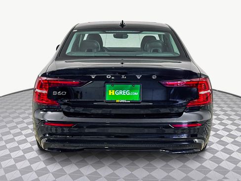 Used 2023 Volvo S60 T8 Plus image 8